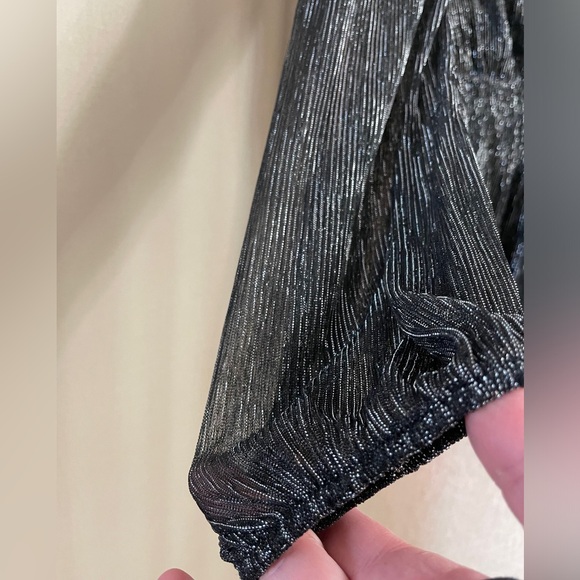 Elegant Black Women's Top - Picture 4 of 9